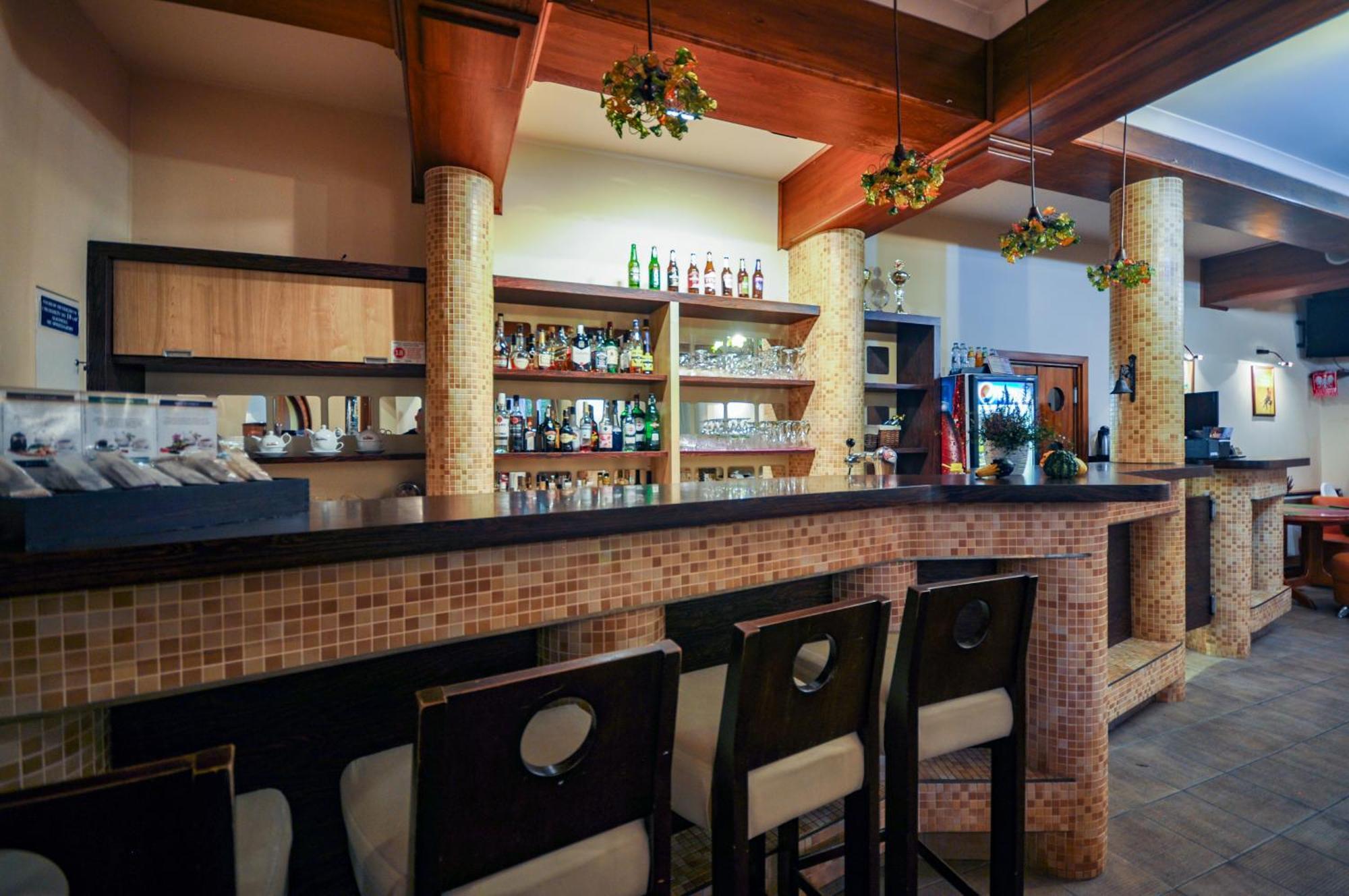 Hotel Trzy Swiaty Spa & Wellness Rajska Wyspa グリヴィツェ エクステリア 写真