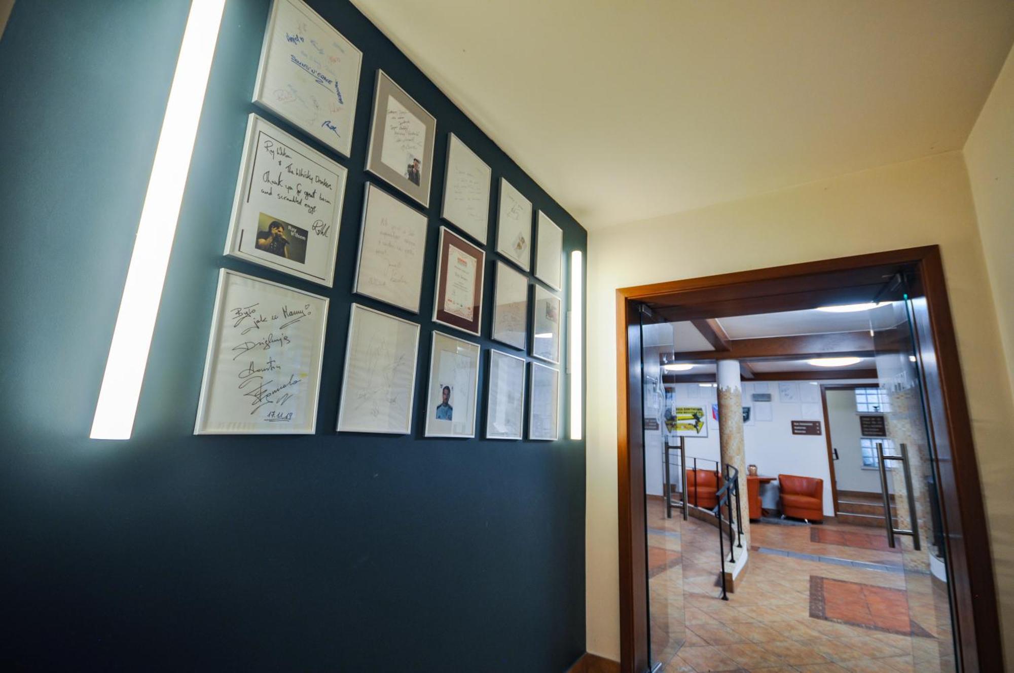 Hotel Trzy Swiaty Spa & Wellness Rajska Wyspa グリヴィツェ エクステリア 写真