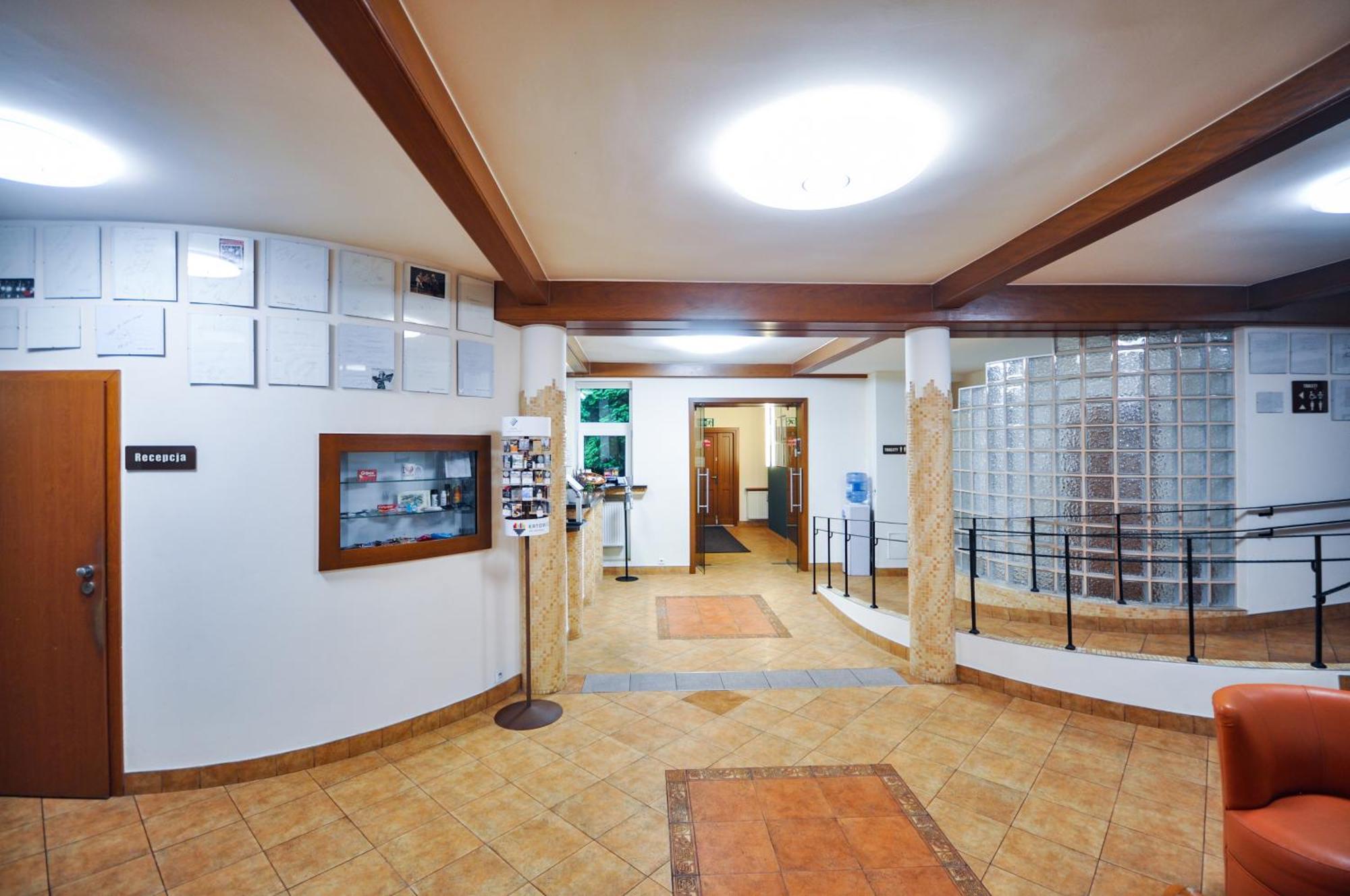 Hotel Trzy Swiaty Spa & Wellness Rajska Wyspa グリヴィツェ エクステリア 写真
