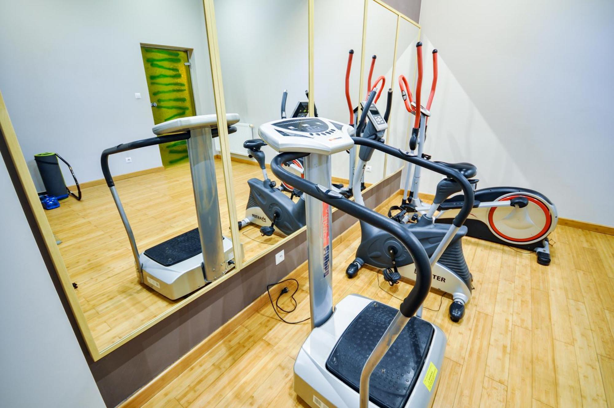 Hotel Trzy Swiaty Spa & Wellness Rajska Wyspa グリヴィツェ エクステリア 写真