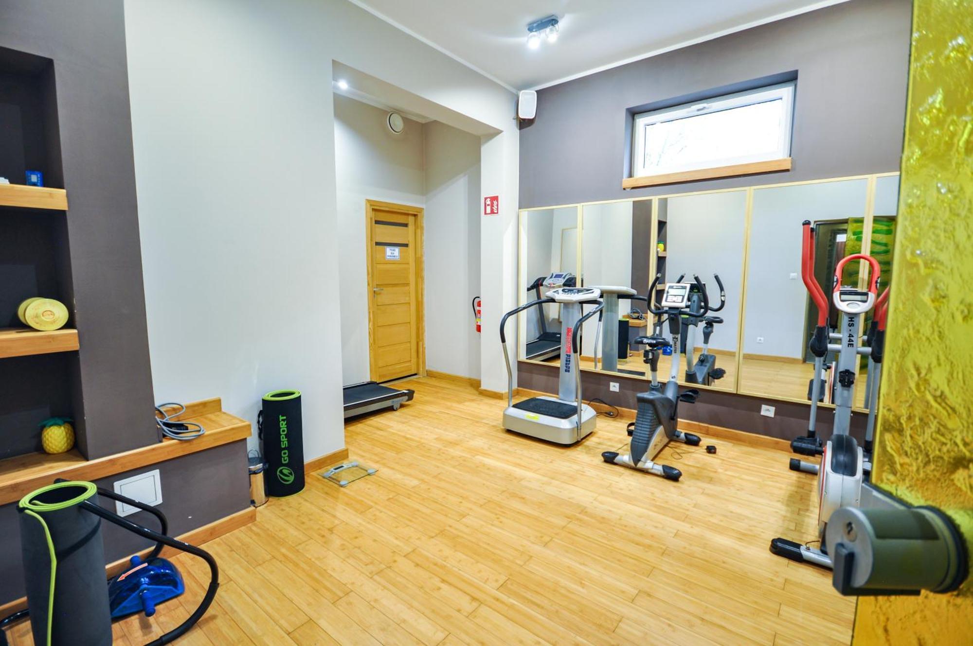 Hotel Trzy Swiaty Spa & Wellness Rajska Wyspa グリヴィツェ エクステリア 写真