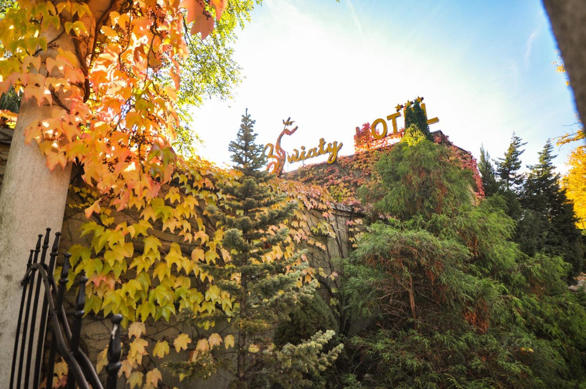 Hotel Trzy Swiaty Spa & Wellness Rajska Wyspa グリヴィツェ エクステリア 写真