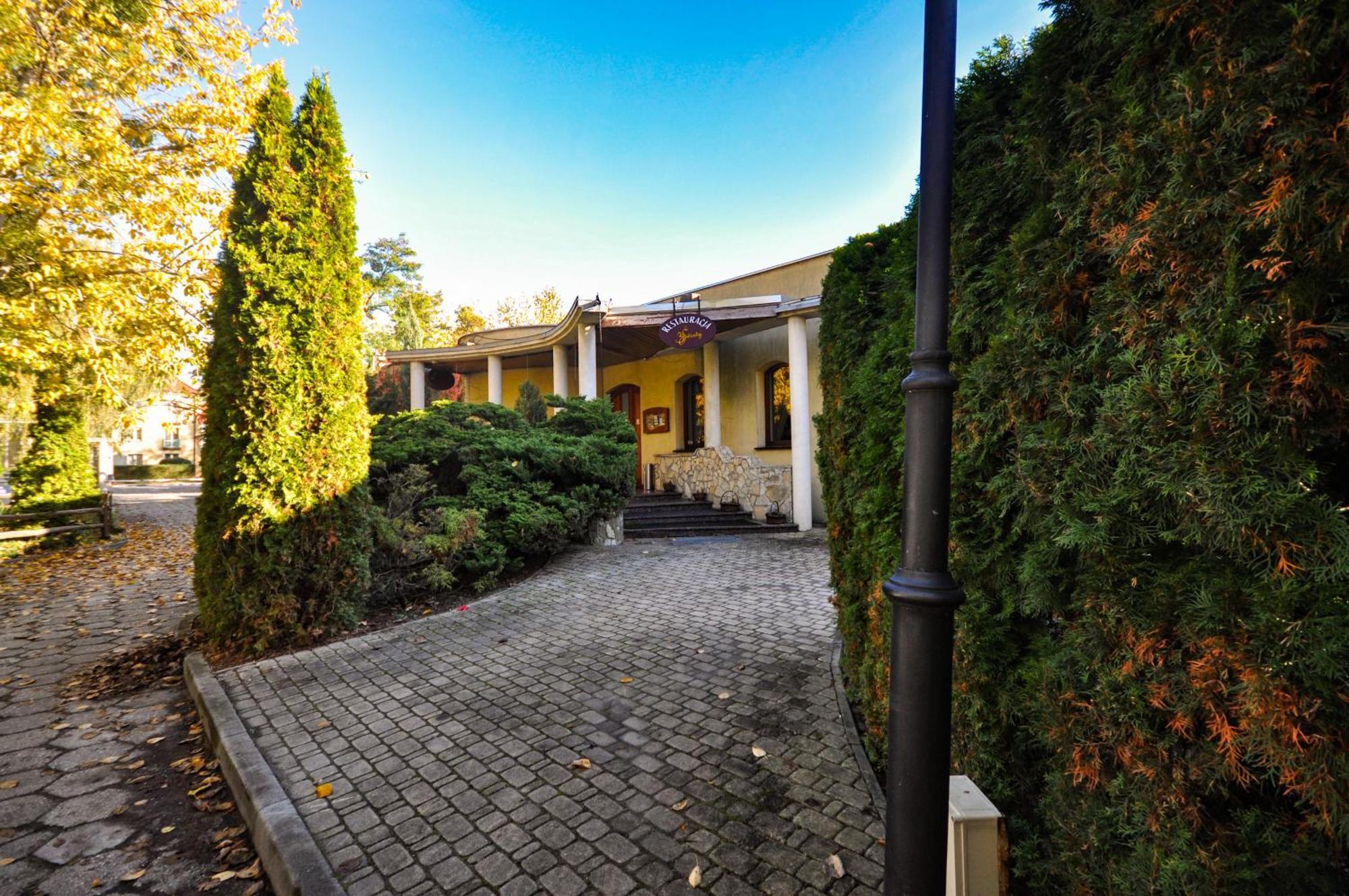 Hotel Trzy Swiaty Spa & Wellness Rajska Wyspa グリヴィツェ エクステリア 写真